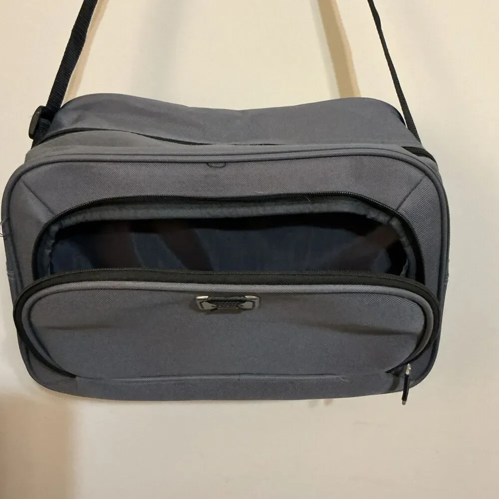 JEEP Authentic Black Messenger Bag Carry On Travel Tote With Shoulder Strap